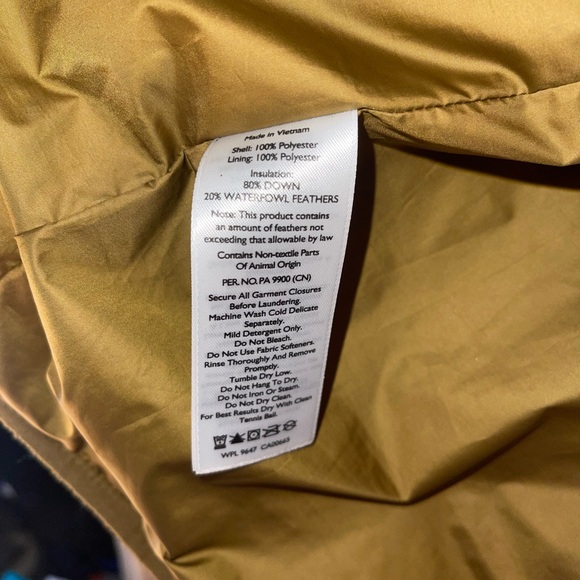 Men’s Eddie Bauer Down Vest - Picture 5 of 5